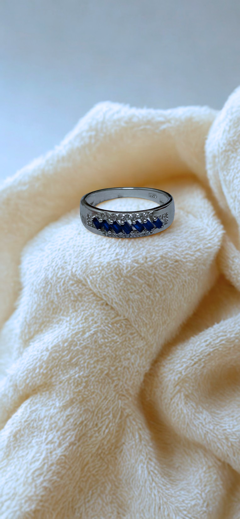 IMG_5045 TARAKANCHAN Blue Zircons Silver Ring – 92.5 Sterling Silver, 3.060g - Image 3