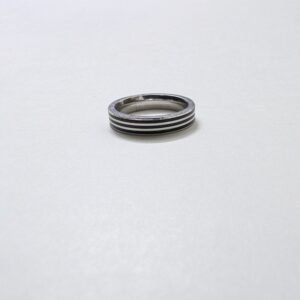 TARAKANCHAN Black Lined Silver Ring – 92.5 Sterling Silver, 2.670g