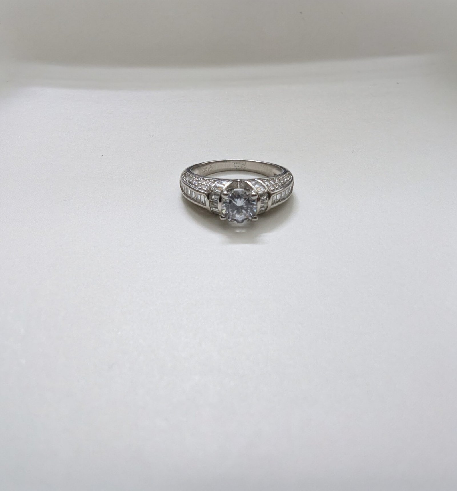 PXL_20251110_183838297.NIGHT.RAW-01.COVER~2 TARAKANCHAN White Diamond Engagement Ring – 92.5 Sterling Silver, 4.650g